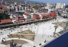 U vetëvra duke u hedhur nga kati i tretë, 25-vjeçari në Lushnjë kishte vetëm 1 javë që kishte kaluar Covidin, shokët e kishin ftuar për birra për t’i hequr mërzitjen, por…(Foto)