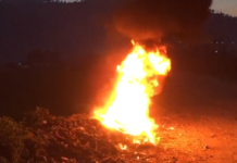 Beratasit nuk harrojnë ritet e Ditës së Verës, ndriçojnë me zjarre oborret, bahçet e rrugët (FOTO)