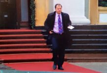 Lefter Maliqi publikon fotot: Njerëzit na bashkohen kudo që të shpëtojmë Shqipërinë, “rilindasit” fushatë vrimave se kanë frikë të përballen