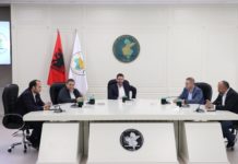 Do hapen kutitë në 24 qendra votimi në qarkun Berat/ KAS: Merren si provë disa nga materialet e LSI, pranohet kërkesa e PD-së për verifikimin e rasteve për votim të dyfishtë