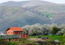 Muslimanë e të krishterë, të gjithë me të njëjtin mbiemër! Fshati i pazakontë në Kosovë