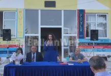 “Të mallkuar në art”! Promovohet në shkollën e binjakëzuar me Universitetin “Luarasi” libri me esetë e nxënësve nga Berati