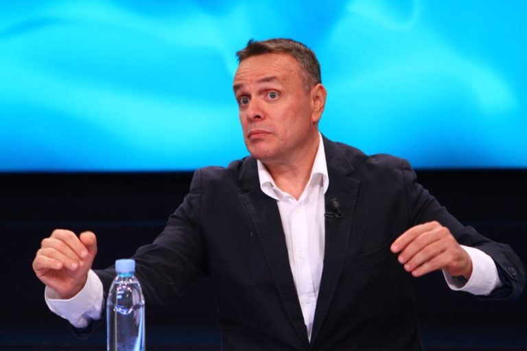 Pastrimi i parave të mafias në Shqipëri, Ervin Karamuço ngre alarmin: Në Shqipëri janë vendosur 4-5 mijë familje siçiliane Pastrimi i parave të mafias në Shqipëri, Ervin Karamuço ngre alarmin: Në Shqipëri janë vendosur 4-5 mijë familje siçiliane