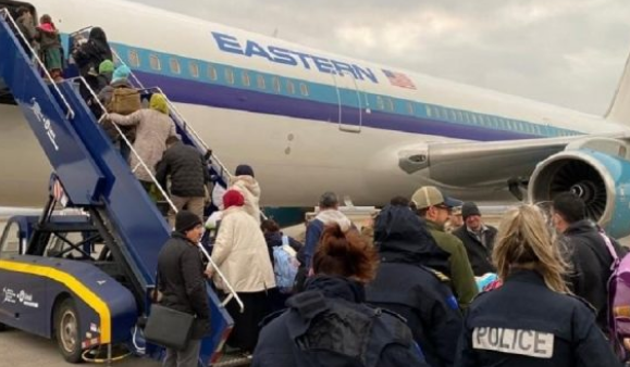 54 afganë largohen nga Prishtina drejt SHBA-së