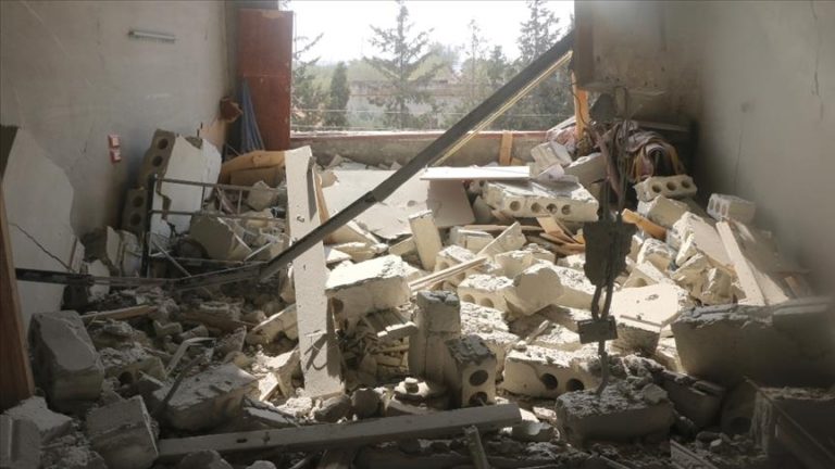 Në sulmet ajrore ruse në Idlib vriten 2 civilë