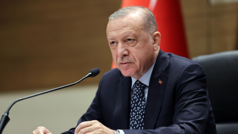 Erdogan i kërkon Putinit të lejojë dërgimin e ndihmave në Siri