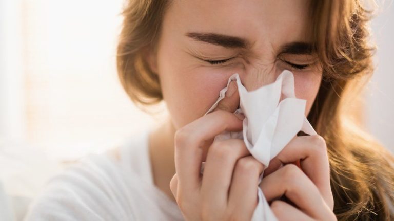Studimi: Kush ka imunitet natyral ndaj gripeve të zakonshëm është i mbrojtur dhe ndaj COVID 19