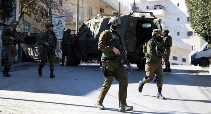 Forcat izraelite arrestojnë 18 palestinezë në Bregun Perëndimor