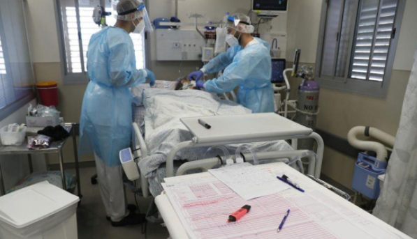 Mjeku që vendosi inicialet e tij në organet e njerëzve