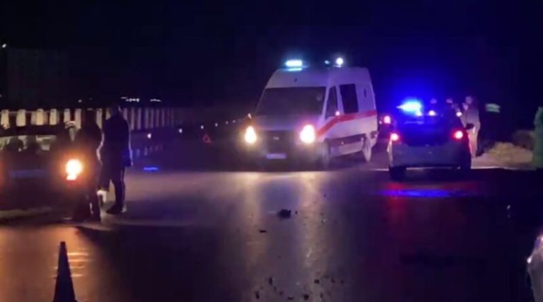 Është fshehur ngjarja? Reagon policia e Gjirokastrës: Humbi kontrollin e automjetit dhe u përplas me shtyllën elektrike, gjobitet shoferi Është fshehur ngjarja? Reagon policia e Gjirokastrës: Humbi kontrollin e automjetit dhe u përplas me shtyllën elektrike, gjobitet shoferi