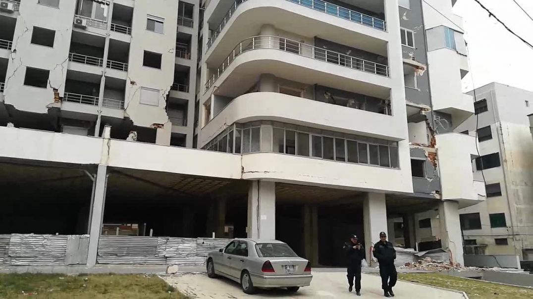 Protestë për pallatin e dëmtuar, banorët në Durrës ankohen edhe për bonusin e qirasë