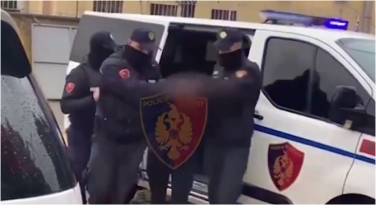 E FUNDIT/ Policia arreston 11 persona në Tiranë (Veprat penale të kryera)