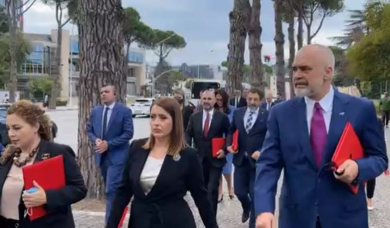 Forcimi i sigurisë kibernetike në Shqipëri, qeveria shqiptare miraton memorandumin pas skandalit të pagave