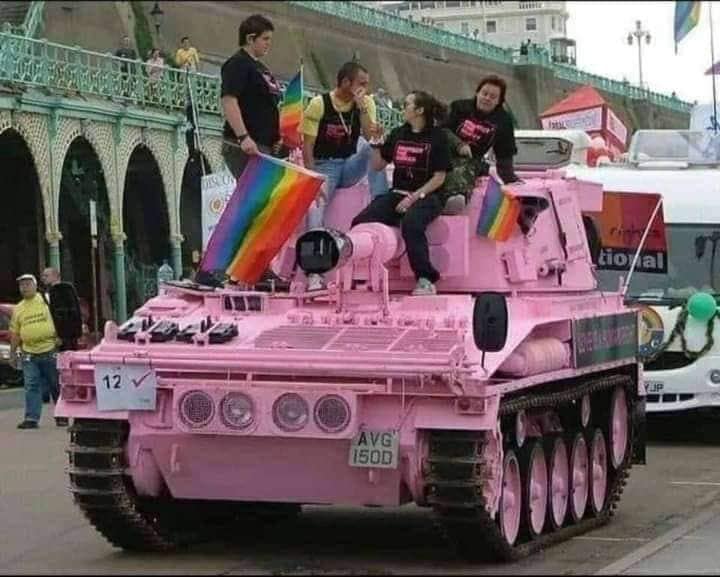 RUSIA PLANIFIKON TË VRASË UKRAINASIT LGBT+ PAS PUSHTIMIT