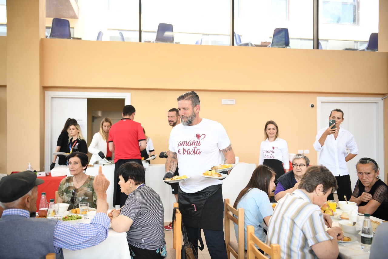 389e8de4-eb54-41ae-9194-1148c7f9ccb1.jpg