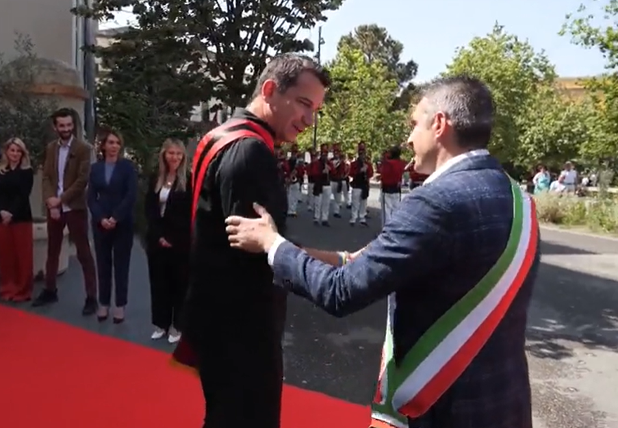 veliajjjj.png