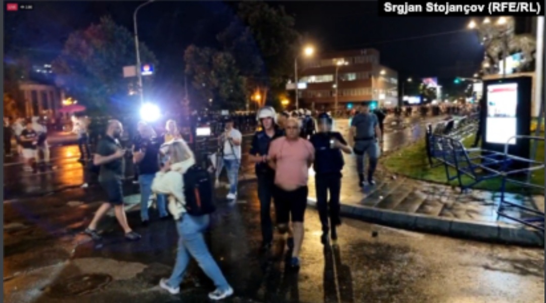 Armë në protestat e Shkupit/ Lideri i opozitës: Donin të më vrisnin