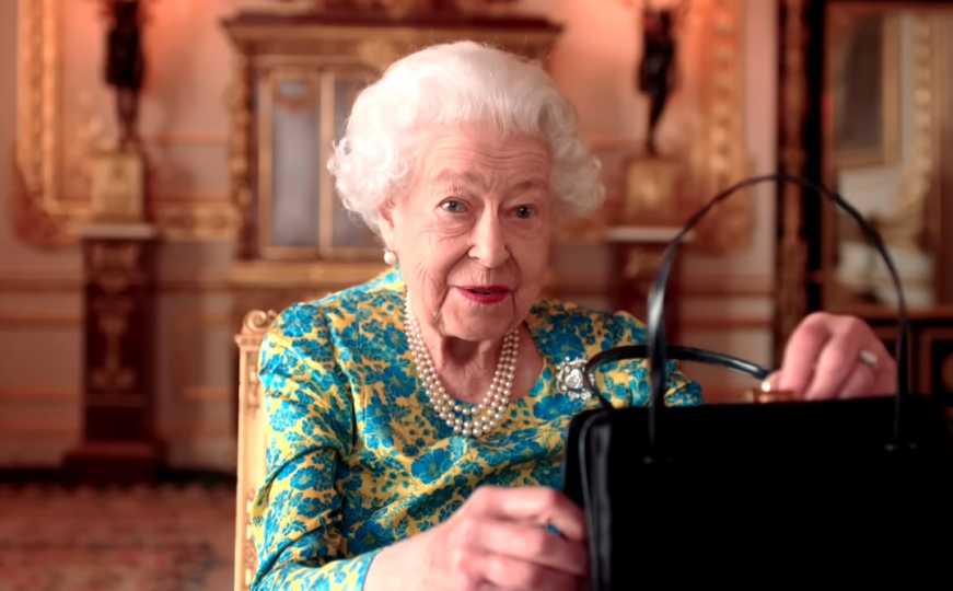 Turqi: një biznes “lulëzoi” pas vdekjes së Elizabeth II