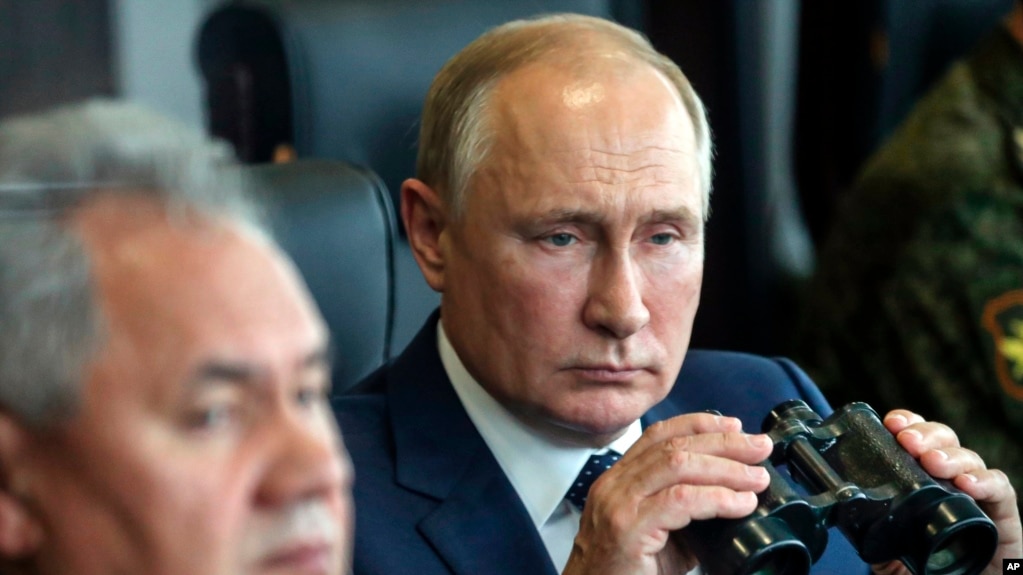 Rrugëtimi i Putinit: Nga zotimi për stabilitet, tek kërcënimi bërthamor