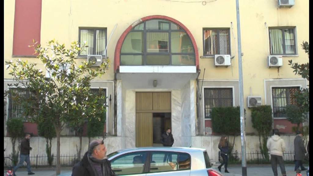 Myftinia e Durrësit: Grabitja e një vakëfi nga ish-gjykatësja e shkarkuar, ia “dhuron” kolegu