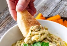 Sallatë izraelite me patëllxhan; e shëndetshme dhe e thjeshtë në përgatitje (Receta)