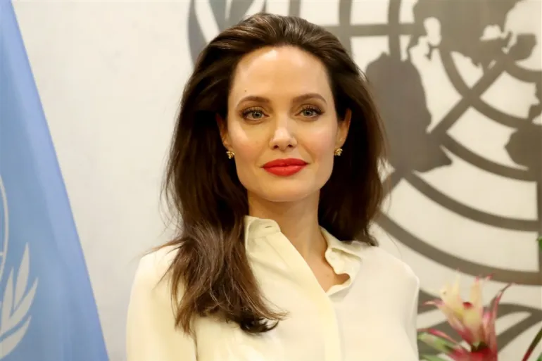 Pse Angelina Jolie po tërhiqet nga UNHCR pas 20 vitesh përkushtim?
