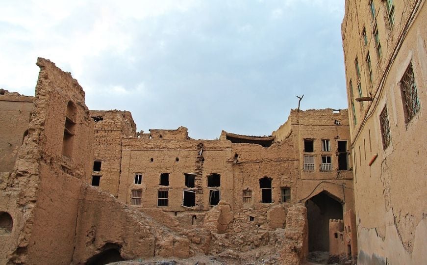 Fshati në Oman: kur perëndon dielli, dalin vetëm trimat!