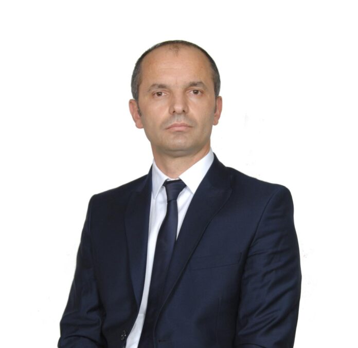 Nga Adem Breznica, historian: Mania e konvertimit të mbiemrit Sylejmani në Mani e jo Syla
