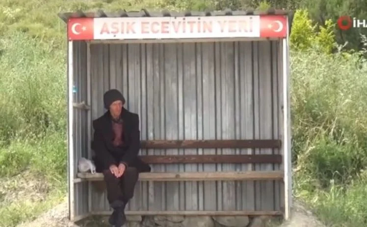 Dashuria e verbër: 24 vjet pritje për gruan që e la…