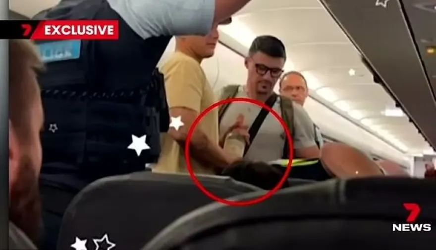 “Ka bombë në avion”…shakaja idiote e dy të dehurve