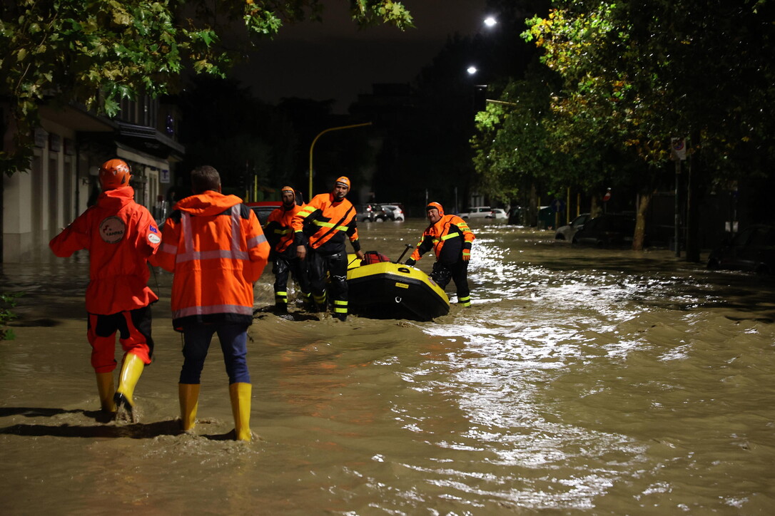 Katastrofë në Itali/ Humbin jetën 3 persona nga përmbytjet në Toskana,  “alarm i kuq” në Firence - Berati.TV