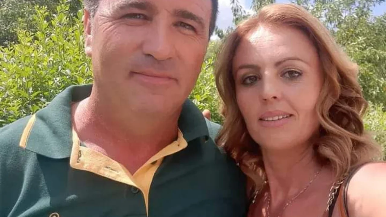 “I kërkova ndarje, hoqi lekët nga banka”, amaneti i shqiptares për djalin para se të vetëvritej: Mos e le babin me grua tjetër në shtëpi, është djersa ime… 12 88325335 3947 45bf a5c7 f6c5811b5a9b sd