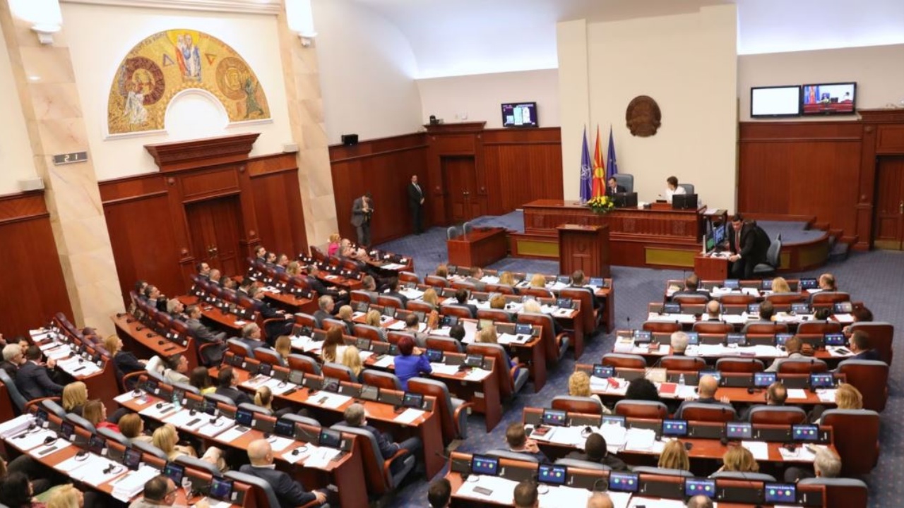 Shkup, kryetari i Kuvendit shpall zgjedhjet presidenciale dhe parlamentare 18 m sd