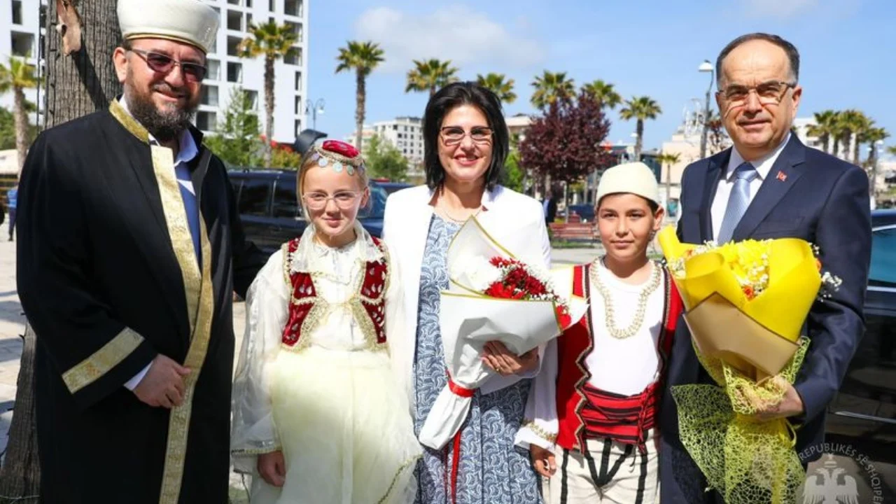 Muaji i shenjtë i Ramazanit, Begaj uron të gjithë besimtarët myslimanë