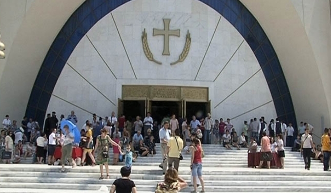 Edhe ortodoksët shqiptarë kundër “martesës antinjerëzore” në Bashkinë e Tiranës