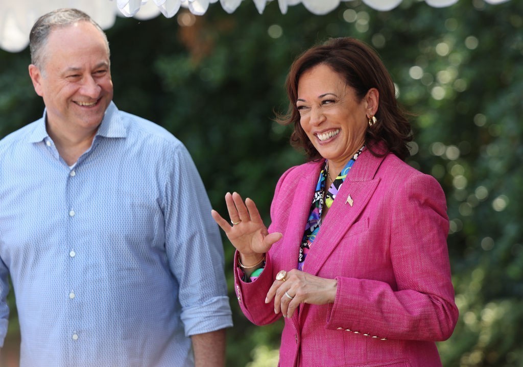 Pasuria “modeste” e Kamala Harris