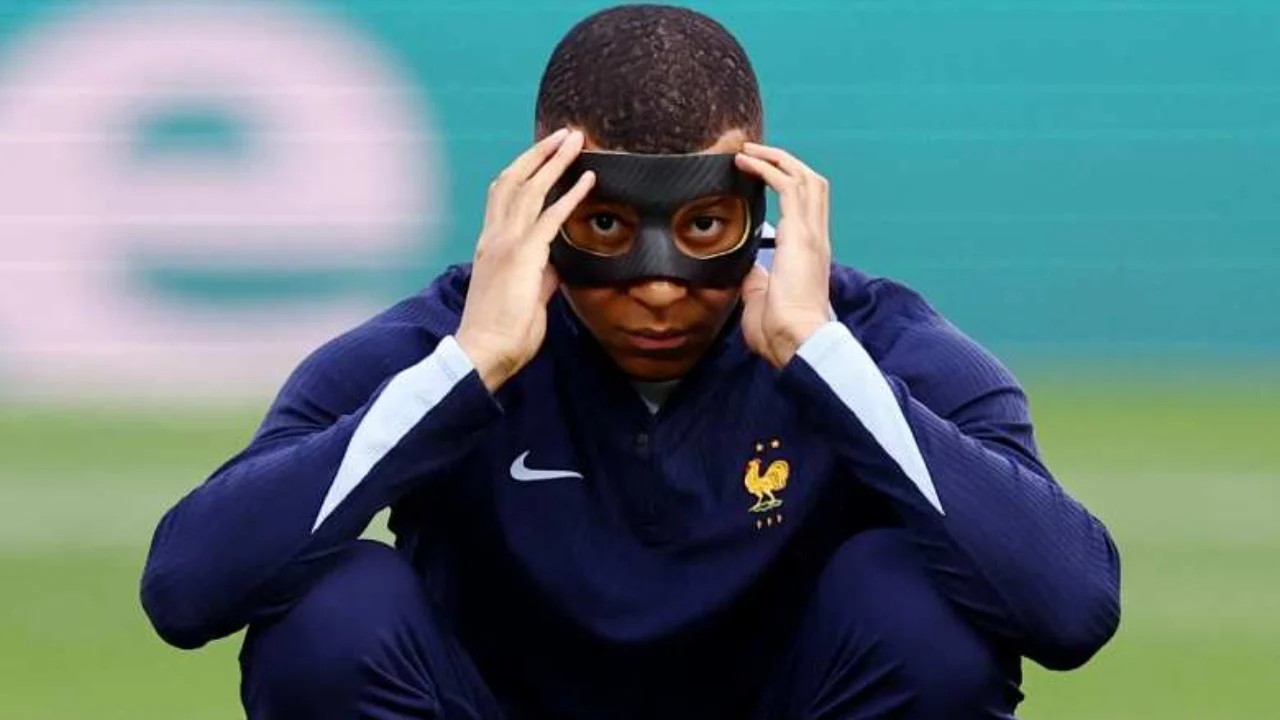 “Do ta lija në stol”, ish-mesfushori i Francës: Mbappe nuk është i denjë për të qenë kapiten