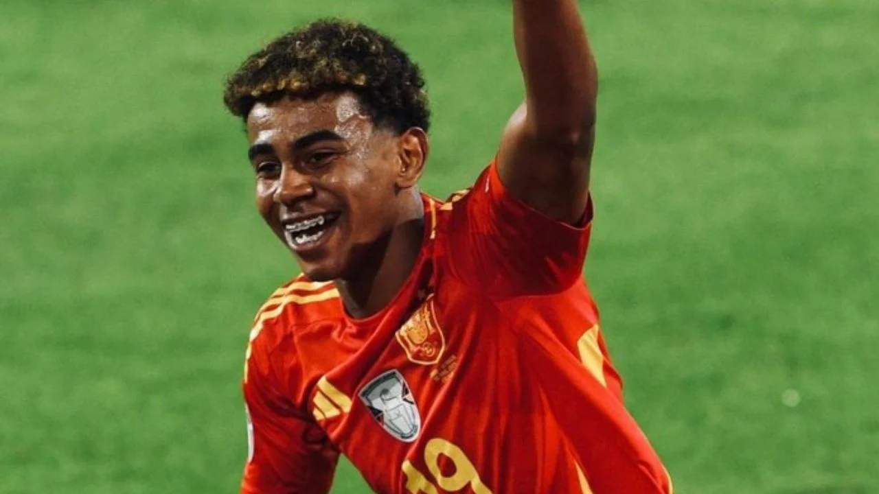 Yamal thyen edhe rekordin e legjendës Pele, futbollisti më i ri që shënon gol në historinë e Europianëve dhe Botërorëve