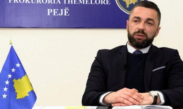 Deklaratat për sherrin ku u përfshinë këngëtarët shqiptarë, mediat e Kosovës: Kërcënohet zëdhënësi i Prokurorisë në Pejë