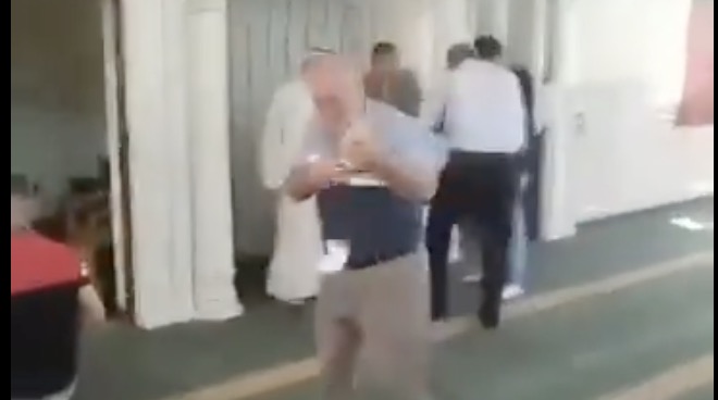 Ja ç’zullum bën Izraeli në një xhami në ditën e xhuma