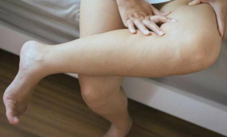 Çfarë e shkakton mbajtjen e ujit në trup dhe si mund të nxirret në mënyrë natyrale