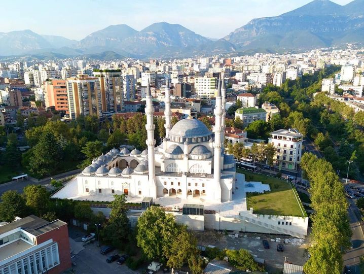 Hapja e pritshme: KMSH, “shpërthim dashurie” ndaj Erdoganit
