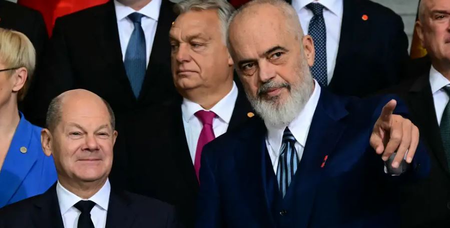 Shqipëria drejt BE-së, një rrugëtim me sfida! DW: Reagime mbi hapjen e grupkapitullit të parë BE-Shqipëri