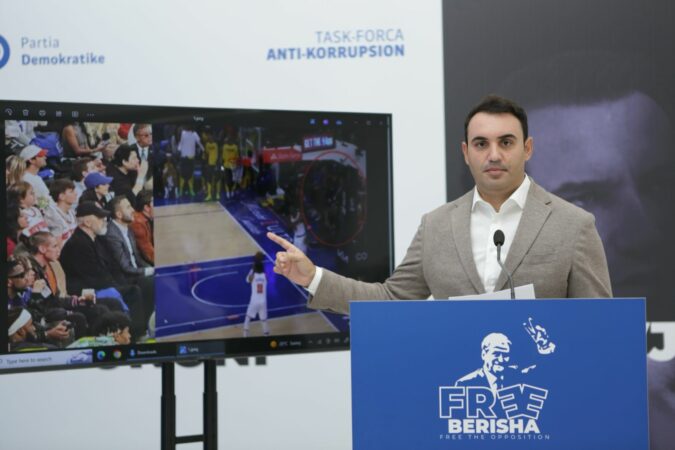 Shqiptarët refuzojnë Ramën në New York/ Këlliçi: Një biletë e kryeministrit për në NBA kushton sa pensioni mujor i 70 pensionistëve 5 c76f26f3 36bf 40da 9997 c351c50d7458 675x450 1