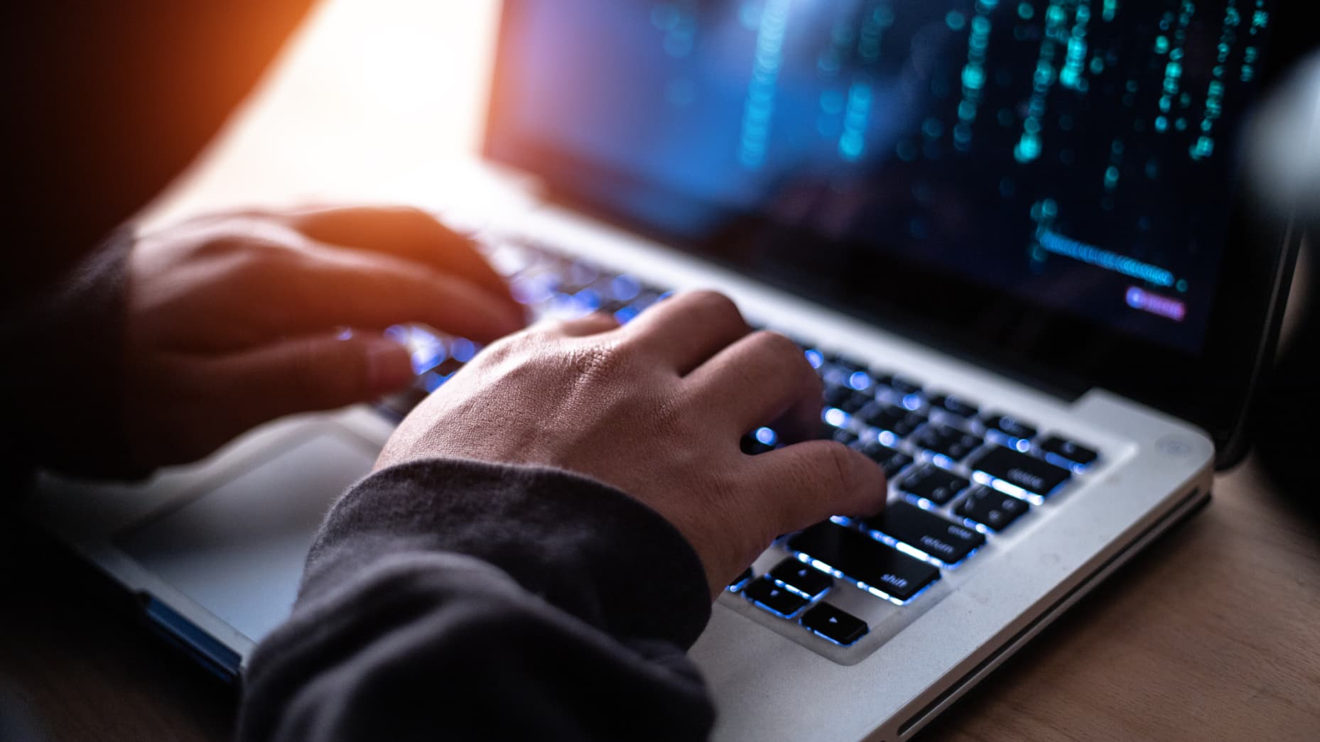 Kompjuteri juaj mund të hakërohet, fjalët dhe frazat që KURRË nuk duhet të kërkoni në Google!
