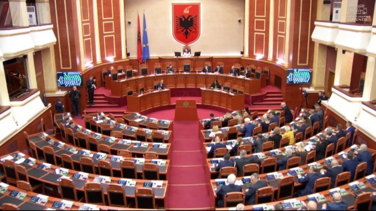 1731006412_parlament_sd