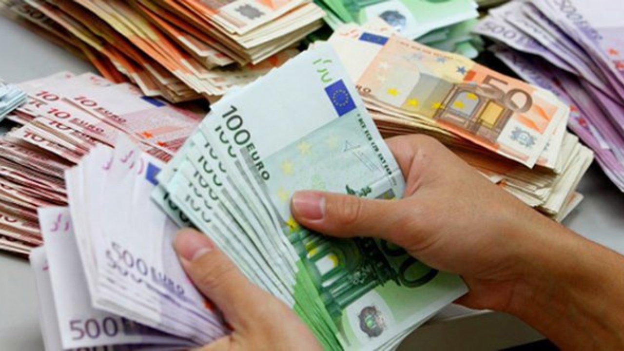 Çfarë po ndodh me monedhat e huaja? Këmbimi valutor 16 nëntor 2024/Sa shiten e blihen euro dhe dollari ditën e sotme? 3 640 0 65a788087de56 sd