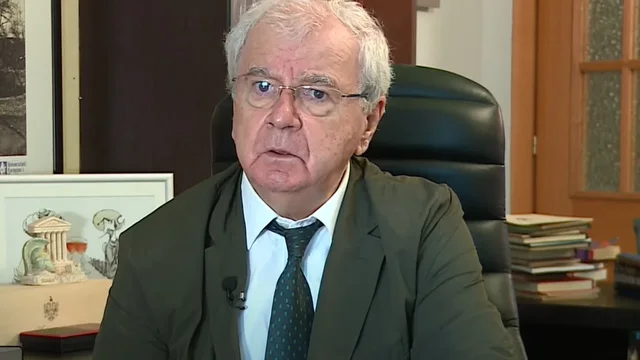 Ngjela bën rrëfimin e pazakontë: Ja si mund te vritej Enver Hoxha në Bllokun e Durrësit 8 640 0 c22edf2c3a6ac496991ae9d674f15a21