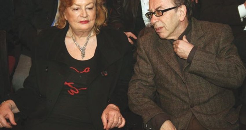 Panairi i Helenës pa Kadarenë, rrëfehet bashkëshortja e gjeniut të letrave: Më duket sikur do shfaqet në çdo çast 10 Ismail dhe Helena Kadare 850x450 1