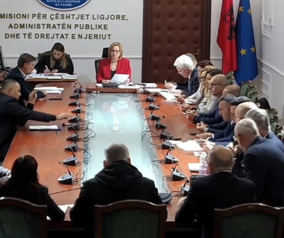 Buxheti 2025 kalon te Çështjet Ligjore: 500 milionë lekë më shumë për zgjedhjet, 200 milionë lekë për SPAK, shtesa për sigurinë kibernetike dhe institucionet e Drejtësisë 11 Progetto senza titolo 15